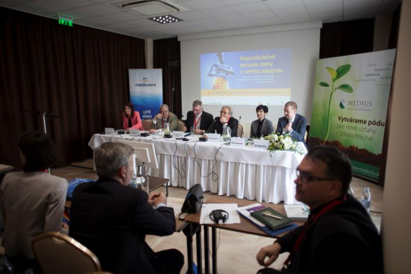Záber z konferencie o reprodukčnom zdraví, Košice, apríl 2014